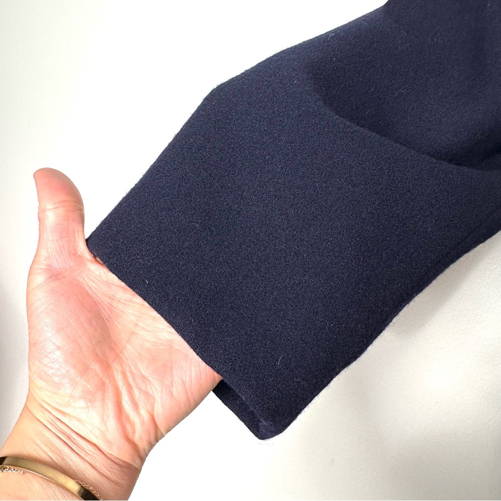 Vintage 100% Wool Preppy Heritage Old Money Navy Embroidered Crest Blazer - Picture 6 of 15